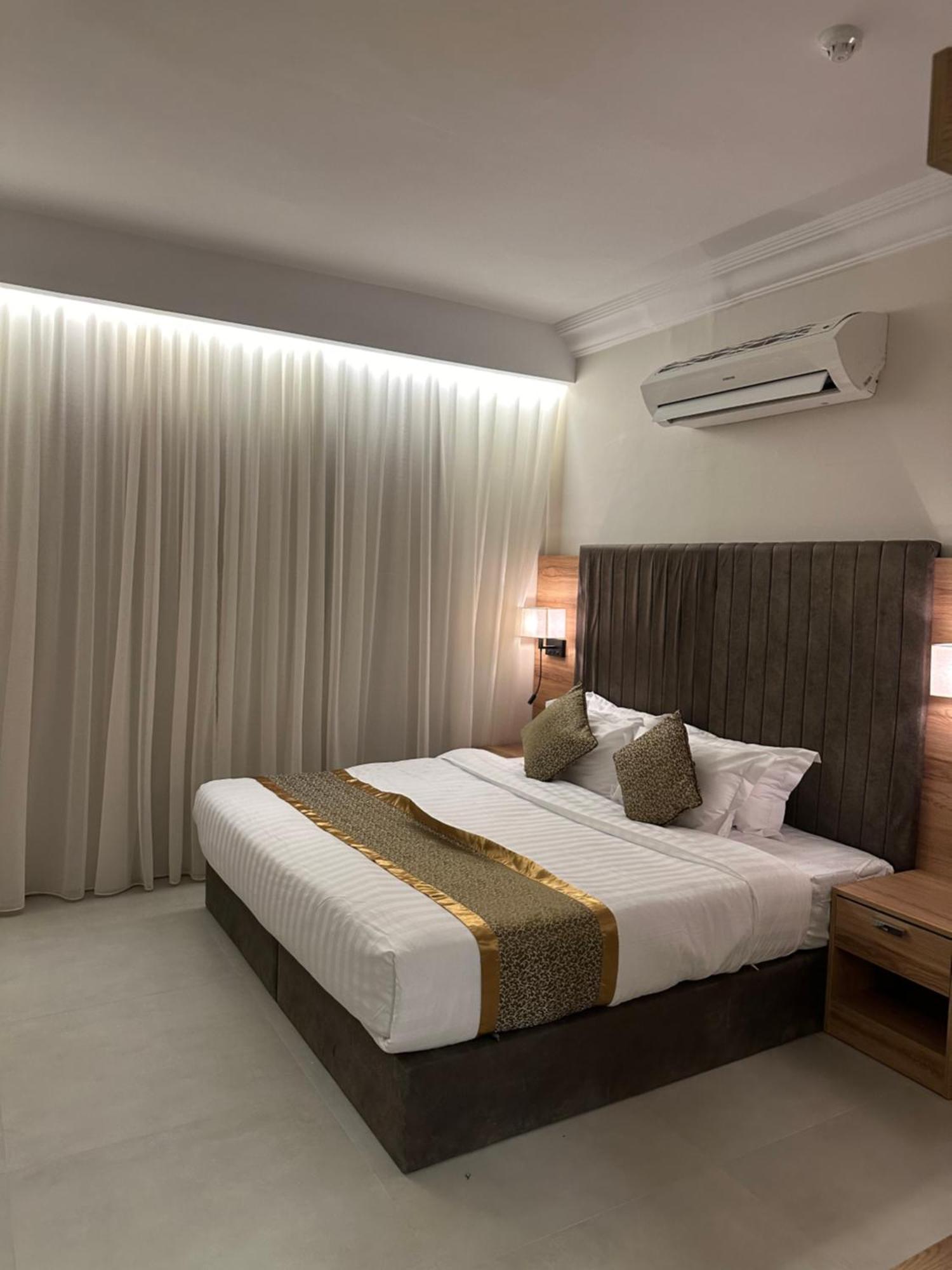Lavent Park Hotel Suites Jeddah Exterior photo