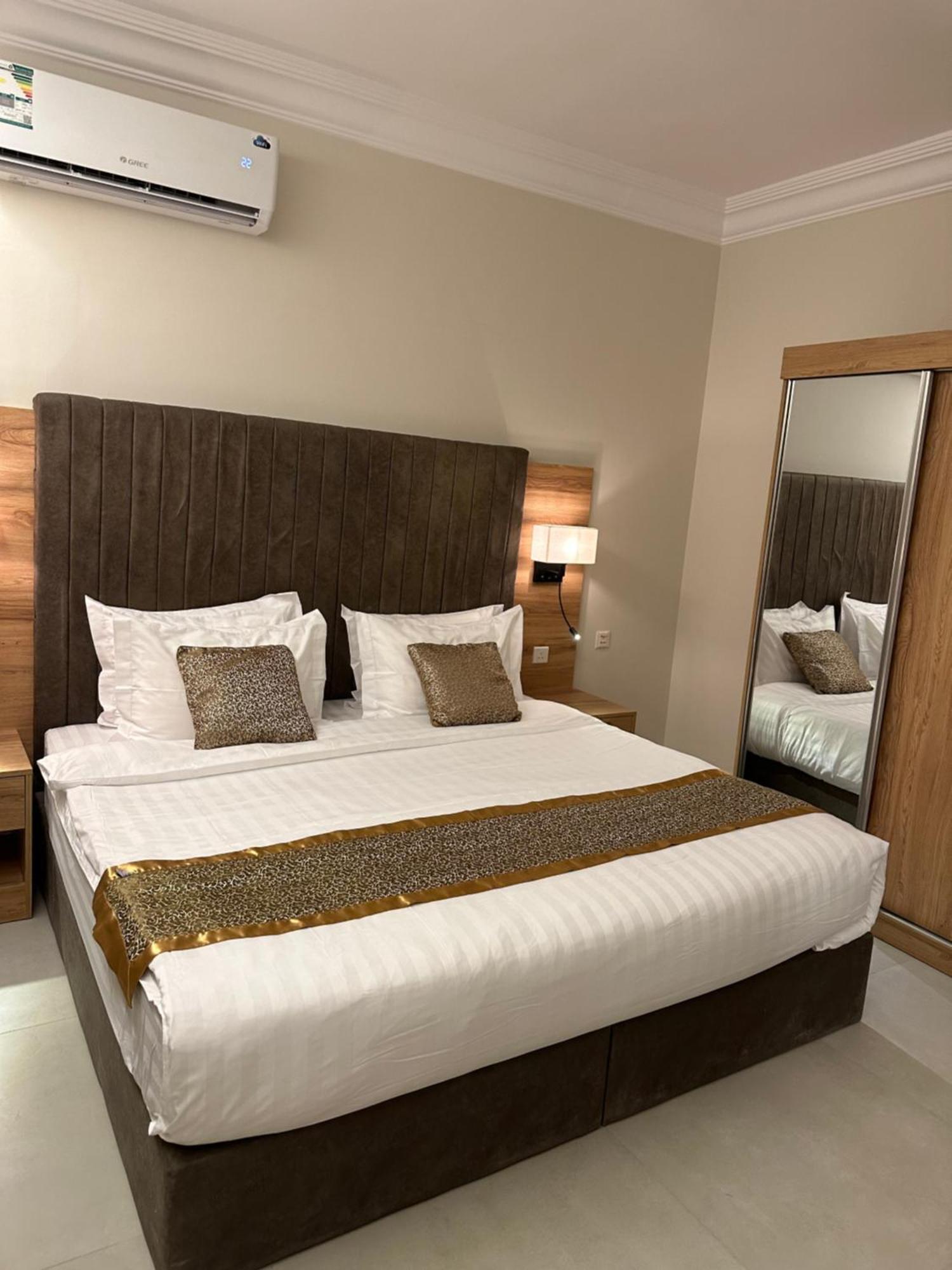 Lavent Park Hotel Suites Jeddah Exterior photo